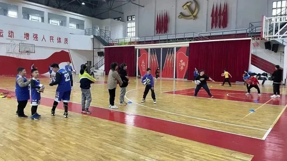 如何利用篮球背景改善投篮命中率_1
